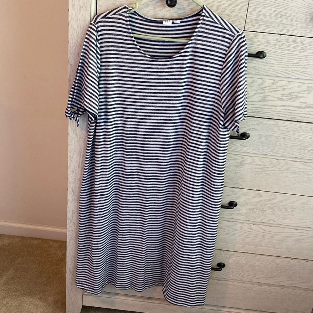 Tie sleeve Gap Dress